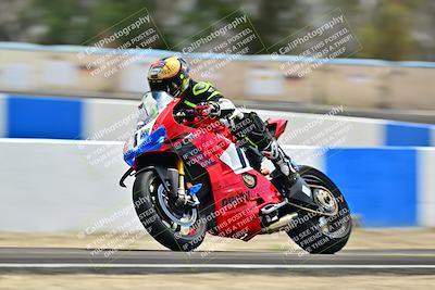 media/Apr-18-2025-TrackDaz (Fri) [[45f5874c44]]/B Group/Session 4 (Turn 6 - Outside)/